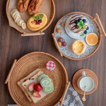 Send oil-absorbing paper Japanese hand-woven Vietnamese rattan storage basket double-eared beech wood handle bread basket fruit basket