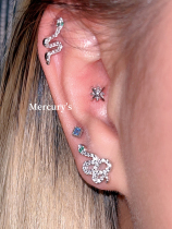 Mercurys green eye serpentine pure silver earbone nail personality screwed with screw ear adorned with a small crowdsourced s925 silver