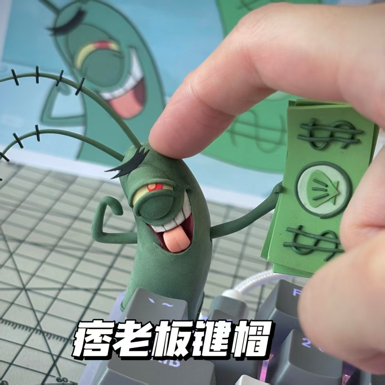 Brand/团队: WASP Studio Product/作品: SpongeBob Cos Luffy, 海绵宝宝COS路飞Height,Width,Length/高,宽,深:  15.5cm, 10.5cm, 12cm Release/出货时间: Q1 2021 PO/预定: RM, image size:1280x1280