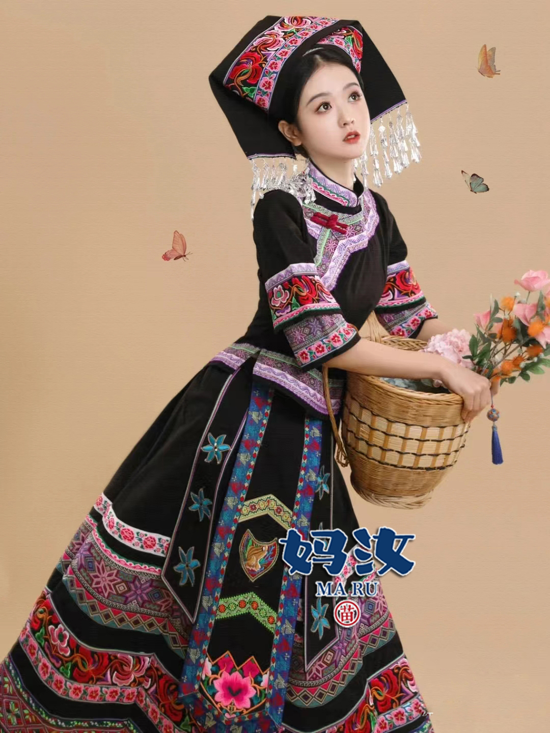 Ma Ru新スタイル広西チワン族女性3月3日綿と麻の刺繍伝統的なパフォーマンス写真撮影少数民族衣装黒