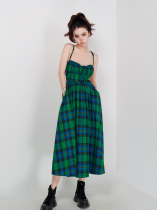 Shi Shiccis new high-end French resort style long check dress design sense large backless slip dress