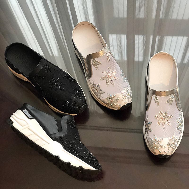 The new style of women's shoes in 2019, fashionable mesh leisure shoes with sloping heels, thick soles, Baotou semi-slippers for women in summer outwear