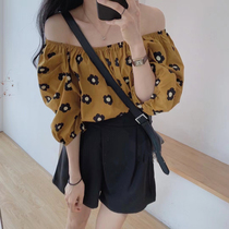 Port wind suit womens retro chic new sun flower word shoulder top velcro thin shorts two-piece set