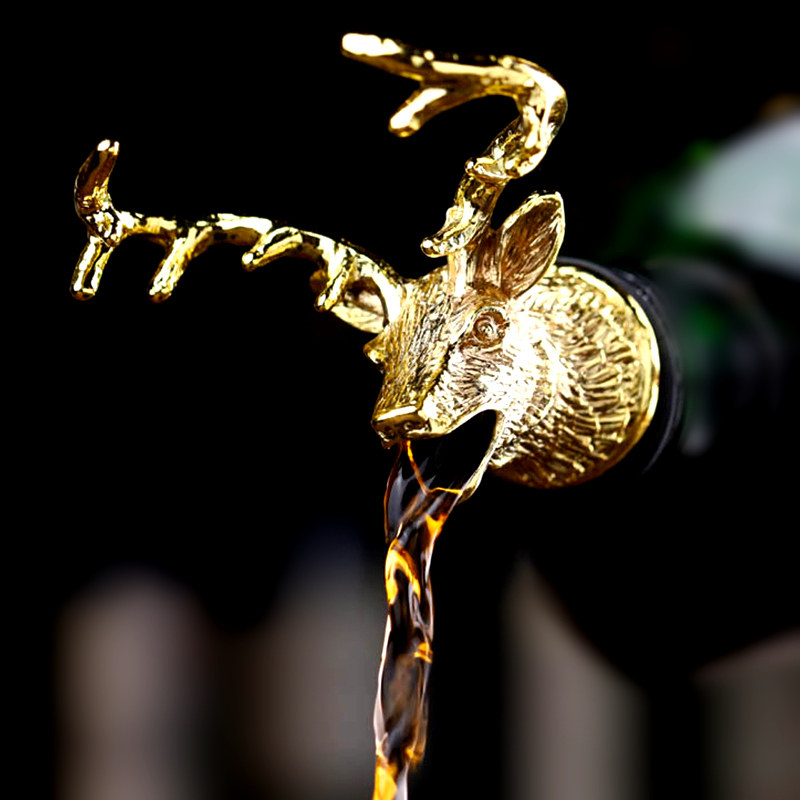 Wild deer head wine mouth deer head zinc alloy wine mouth reindeer pour wine creative deer head wine guide European wine plug
