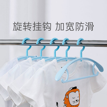 Five childrens hangers childrens small clothes clothes hanging baby clothes household babies multi-functional infants and young children