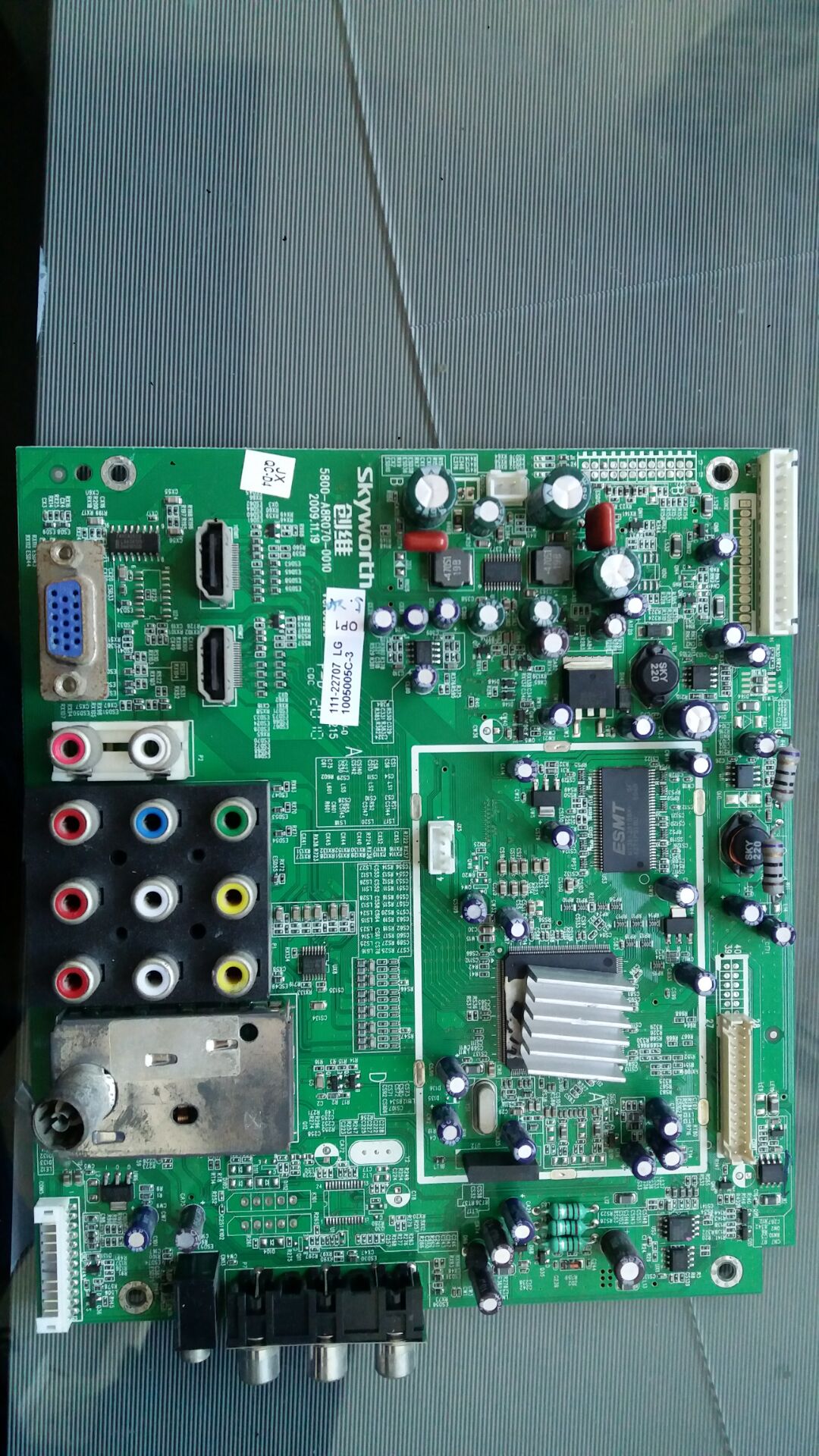 SkyV26S16W TV accessories motherboard 5800-A8R070-0010 screen SDC260C1-S02A