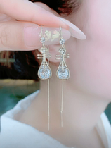 Korean Version Zircon Pipa Earline Girl Net Red Popcorn Earrings Senior Feel Light Luxury 100 Hitch Pendant Long earrings