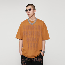 Summer State Tide Cards Hip Hop Dark Black Ensemble Sparkling letters Graffiti Short sleeves T-shirts Men and women Couple loose American half sleeves