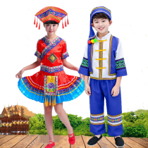 South Chinas Guangxi Zhuang children dance suit March Third performance to serve ethnic minority boy Yi Tujia Family performance