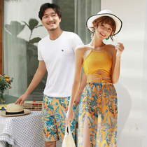 New couple swimsuit women Beach resort hot spring bikini three-piece skirt floral small chest cover Meat Mens swimming trunks