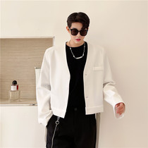 ins Net red wind senior sense White small suit male Korean version of handsome short Ruffian handsome coat trembling sound blogger fashionable