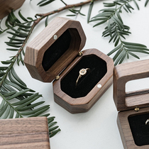 Ring storage box high-end wedding box proposal ceremony diamond ring box black walnut portable jewelry box for marriage