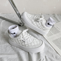 Small White lazy man a pedal wool shoes 2021 Winter new leisure plus velvet warm thick bottom bread cotton shoes women tide