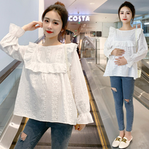 Pregnant women autumn coat 2021 New hollow embroidery ruffle shirt Net red spicy mother bubble sleeve shirt tide mother