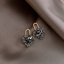 Hong Kong (designer) RVY 2021 new earrings womens high-end sense crystal stud earrings simple ear jewelry trend