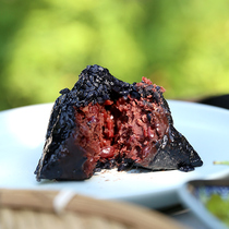 Net red food black rice dumplings bean paste egg yolk fresh meat rice dumplings black rice dumplings black rice dumplings Suichang specialty fresh ready