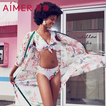 aimer loves the old mood of the Beach long outside the AM602581