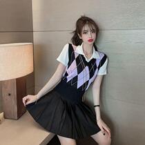 Net red age-reducing suit womens new polo collar white T-shirt top pleated skirt knitted small vest school season autumn