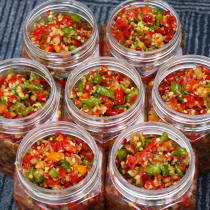 Farm hand-made specialties under the meal bibimbap sauce Noodle sauce Hunan spicy small rice pepper chop pepper chop pepper sauce