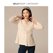 SELLYNEAR Maternity clothes autumn and winter beige lace shirt top fashion new