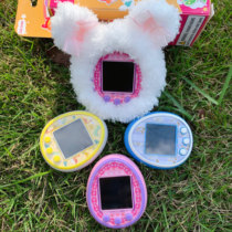 New charging Tuoma song pet egg raising pet game machine micro chat version color screen electronic pet machine nostalgic
