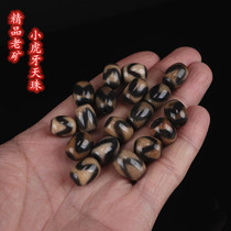 Tibetan old mineral natural agate material small tiger tooth clavicle beads with beads Tibetan retro pulp Tiger tooth beads