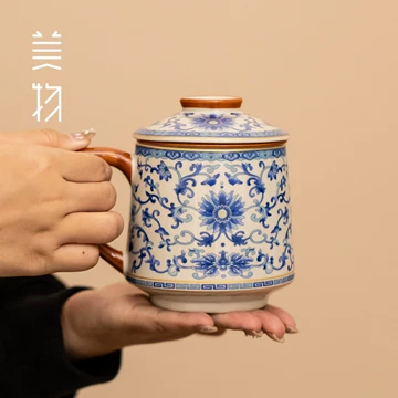 【海】古染付　清時代　豆彩　缠枝莲文茶杯　「長春」在銘　５客　骨董品 中国美術品 复古缠枝莲茶杯-复古缠枝莲茶杯促销价格、复古缠枝莲茶杯品牌- 淘宝