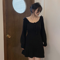Autumn and winter 2021 New sweet and gentle retro style square collar long sleeve knitted dress female waist slim slim