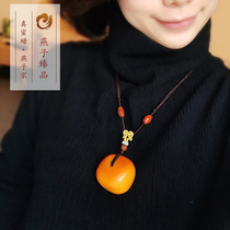  Zhenpin antique old wax] Old beeswax pendant necklace Natural beeswax with beads necklace pendant