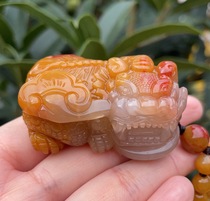 Yang Yujia natural yellow dragon Jade chicken oil yellow three color Yin and Yang eyes ears and feet overlord brave hand play pendant certificate