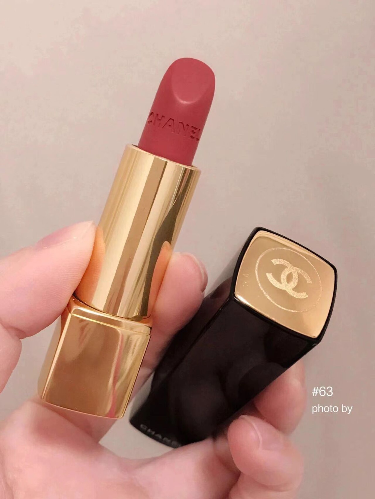 香奈儿46价格国柜直邮85折 CHANEL魅力丝绒唇膏柔亮哑光口红58/63/51 54值得入手吗？