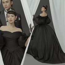 2021 New Photo Studio theme clothing French photo couple black wedding Hepburn bubble sleeve dress