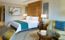 Macau Conde Hotel Luxury Large Bed Rooms-One extra-large double bed