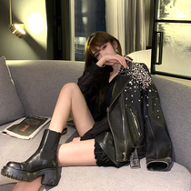 TAKE ALL Dana wears a cool and elegant dark wind design black handmade nail diamond heavy industry leather jacket