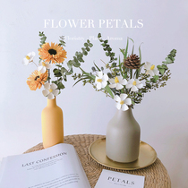 Pine cone eucalyptus light luxury dried flower bouquet decoration living room decoration real flower air-dried natural ins immortal flower decoration