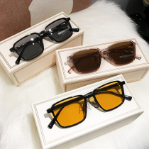 TR90 ultralight small frame polarized sunglasses male and female tea colour retro ruffians with trendy sunglasses trendy sunglasses open car tide