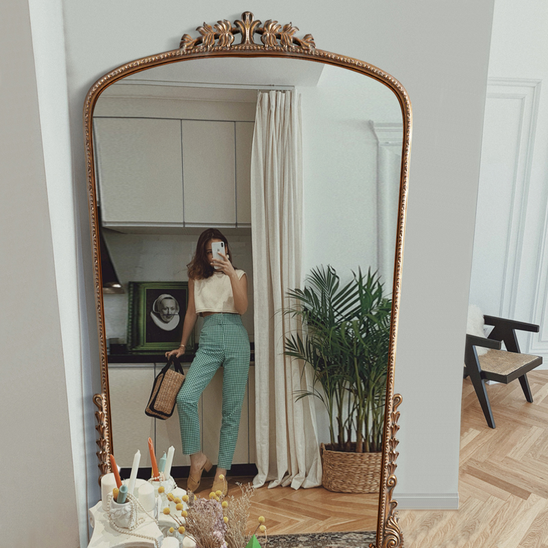 European retro carved floor-to-ceiling full-length mirror home wearing mirror cloakroom antique old dress large mirror