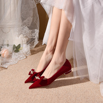 Pregnant womens wedding shoes womens winter is not tired bridal shoes 2021 new low-heel Xiuhe wedding dress two red flat shoes