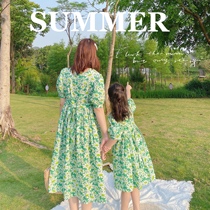 2022 Summer girlsmoms Korean version of the Korean version of the womens clothing holiday windy style Fashion Daisy Printed Tandem Dresses