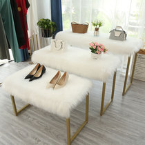 Plush carpet clothing store window booth wool decorative blanket table cabinet surface running water table White imitation wool mat