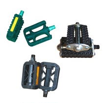 Bicycle accessories dead flying folding bicycle pedal mountain bike aluminum alloy pedal plastic old pedal pedal