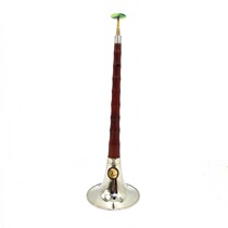 -The suona (red sandalwood) is played with a leash (two suona outcries for the suona)