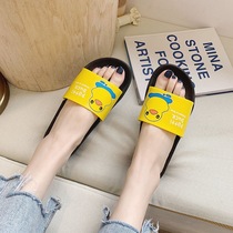 Home slippers female summer 2020 new non-slip indoor and outdoor wear cartoon little yellow duck bathroom couple female cool slippers male