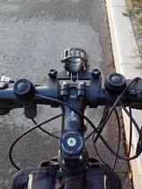 Flashlight bracket clip bicycle lamp stand mountain bike headlight strong light Center fixed seat quick dismantling night riding equipment