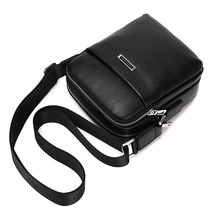  Davenalan cowhide mini small satchel mens shoulder small backpack soft leather casual mens bag outdoor mobile phone bag tide