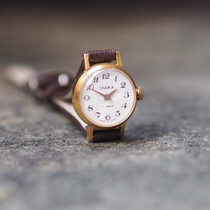 Small Womens Watch 1970s former Soviet antique mechanical watch 18mm dial exquisite small light luxury watch