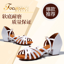 FocusDance Hong Kong focus dance shoes all imported satin children Latin competition small white shoes small square with 3 5