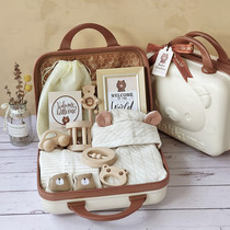 DGBABY Baby Clothes Gift Boxes Suit Men And Women Babies Full Moon Suits Wooden Toys Spring Autumn And Winter Gifts