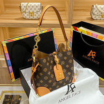 Hong Kong counter leather Women bag 2021 New Trend Classic fashion wild luxury bag print bucket bag