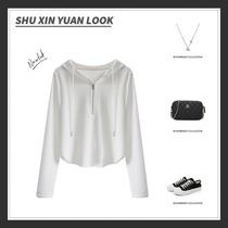 2022 New early spring hit undershirt design sensation Little crowdart girl shorts blouses right shoulder white t-shirt female summer dress